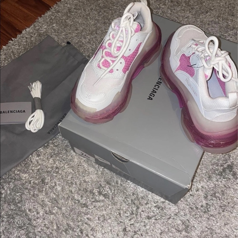 Balenciaga Triple S clear sole.